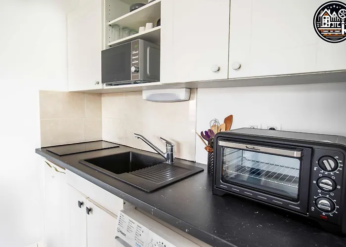 Gare Avec Parking Апартаменты *