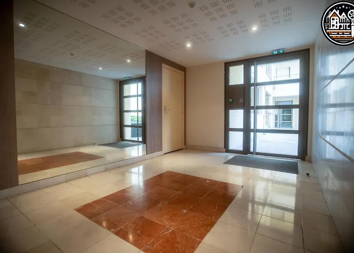 Gare Avec Parking Апартаменты Руан